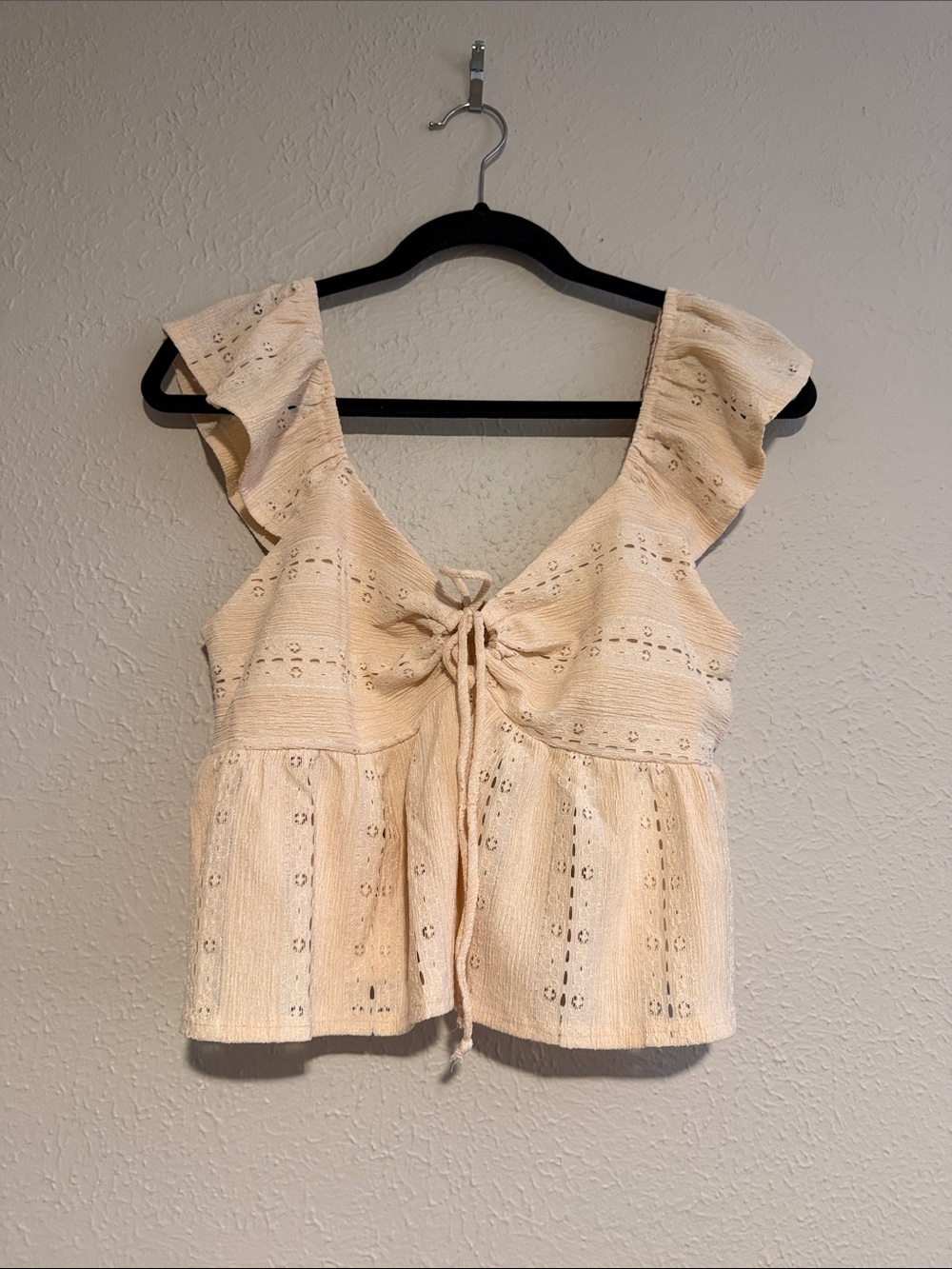 URBAN Romantics Cream Eyelet Tie-Front Ruffle Camisole